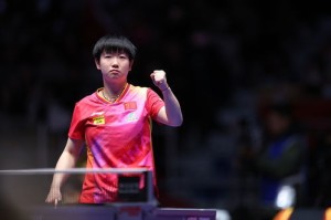 孙颖莎感谢球迷一路相伴_孙颖莎：感谢球迷一路相伴，未来继续在赛场上全力以赴