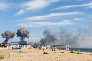 突发！恩格斯空军基地上空出现巨大蘑菇云，俄军基地遭乌军突袭